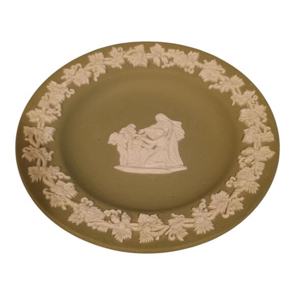 Wedgwood Sage Green Jasperware 4 3/8” Trinket Dish Vintage Made In England - Picture 1 of 5